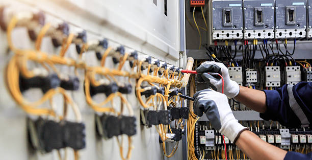 Professional Electrician technician working in New Lebanon, OH